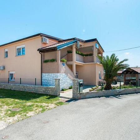 Apartments With A Parking Space Nin, Zadar - 19555 Zewnętrze zdjęcie